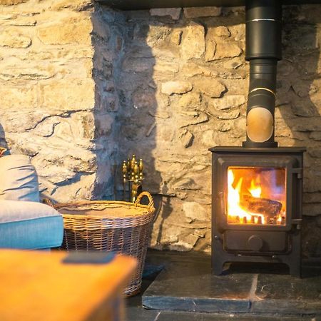 St Davids Hideaway With Roll-Top Bath & Log Burner Dış mekan fotoğraf