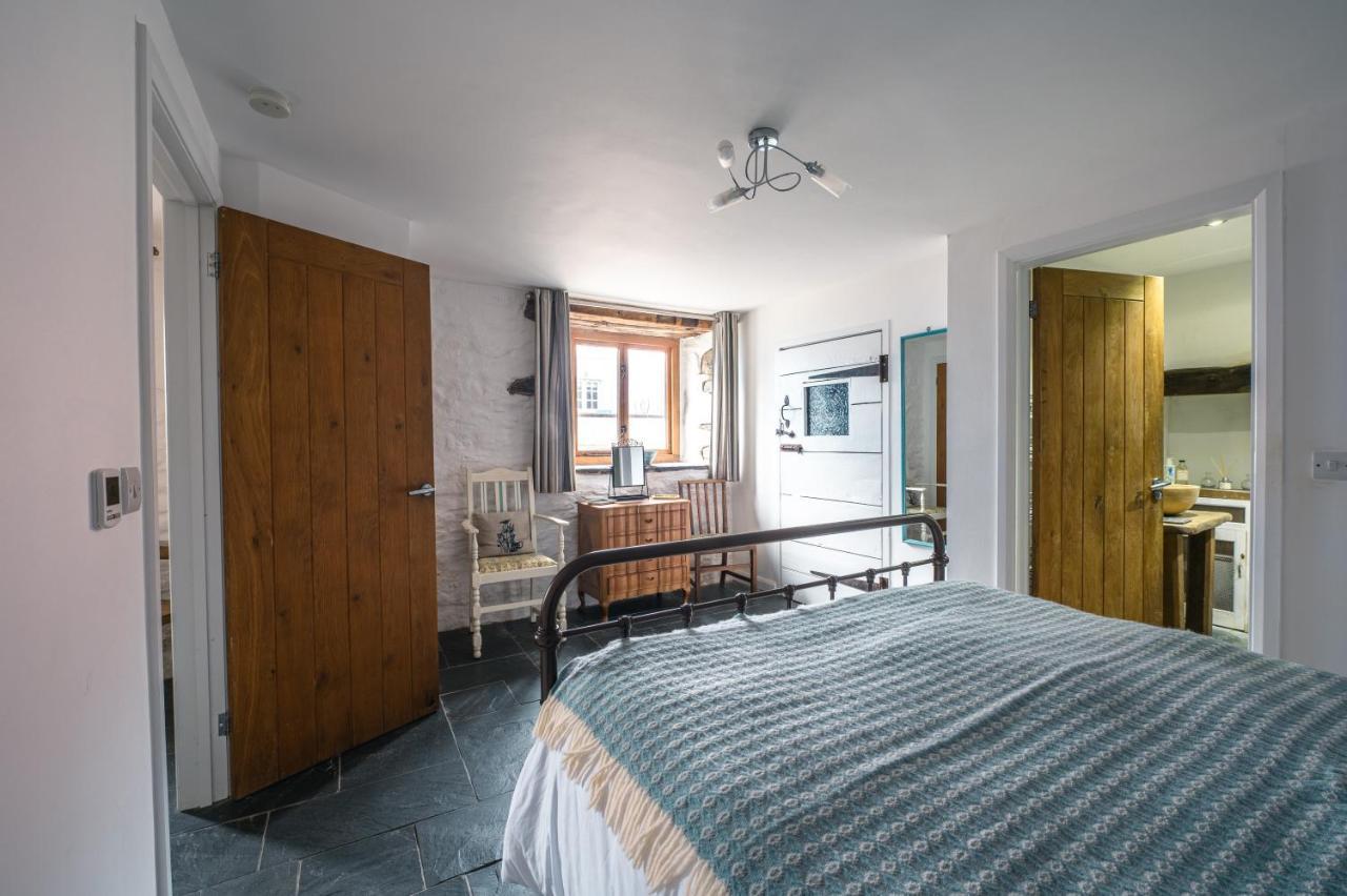 St Davids Hideaway With Roll-Top Bath & Log Burner Dış mekan fotoğraf
