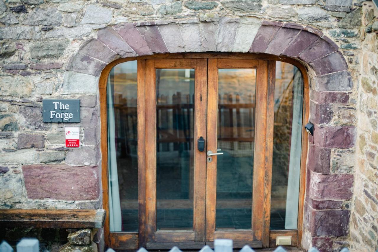 St Davids Hideaway With Roll-Top Bath & Log Burner Dış mekan fotoğraf